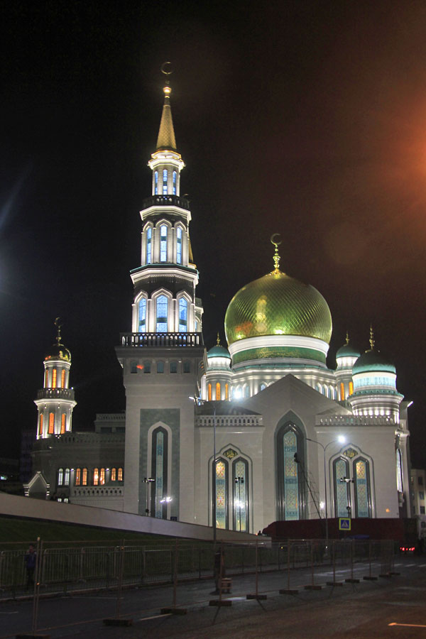 В Москве открылась крупнейшая в Европе мечеть - фото 9
