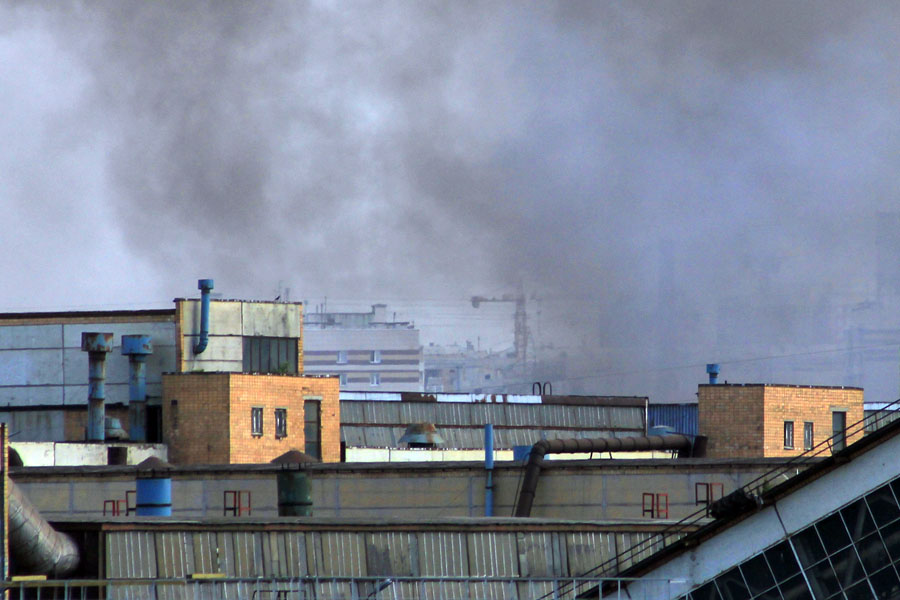 Пожар на заводе ЗИЛ - фото 3