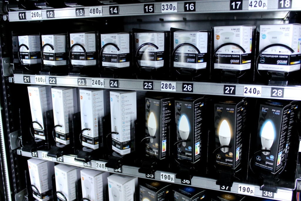  В Зеленограде начнут продавать светодиодные лампочки через автомат самообслуживания - фото 1