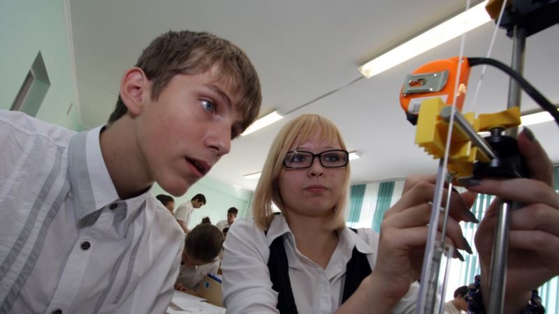   Юные инженеры учатся зарабатывать: московские школьники приняли участие в Метапредметной ассамблее - фото 1