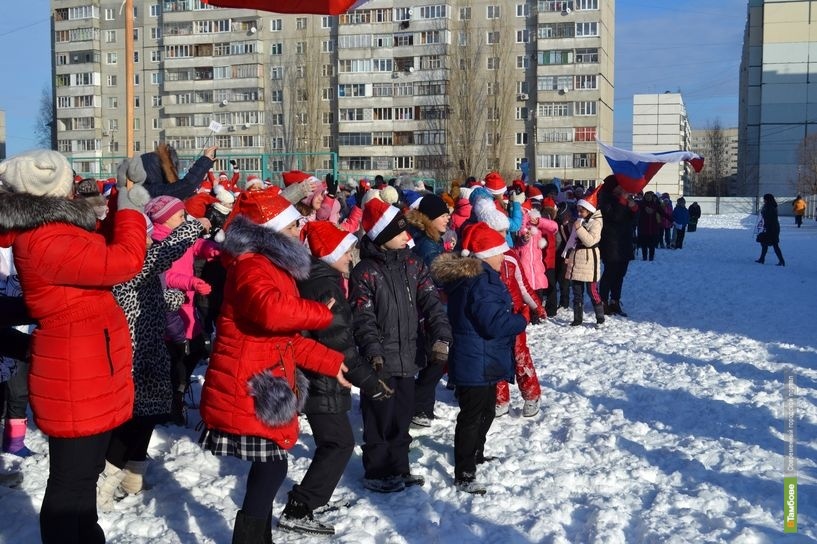  Более 600 Дедов Морозов традиционно устроили забег в Тамбове - фото 2