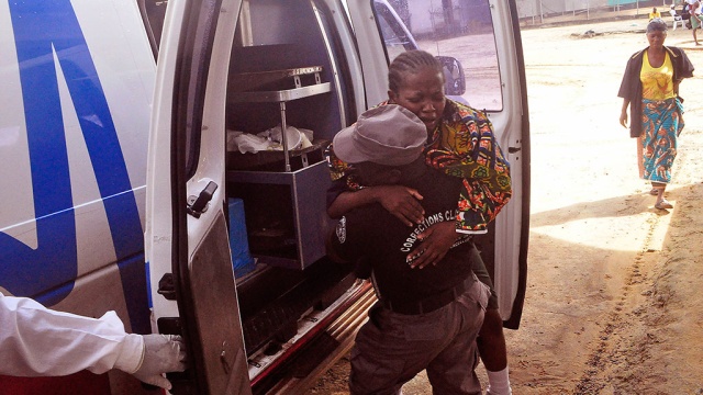 Россия подарила Гвинее лабораторию для борьбы с Эболой - фото 1
