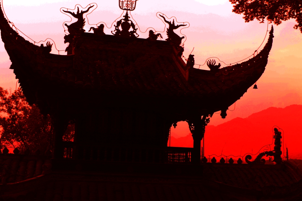  Красная книга.ИМПЕРАТОРСКИЕ ОЛЕНИ КИТАЯ (Тайна Китайского Императора) - фото 1