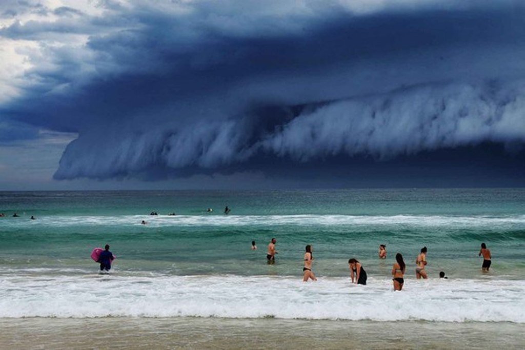  Облачное «цунами» над Сиднеем - фото 4