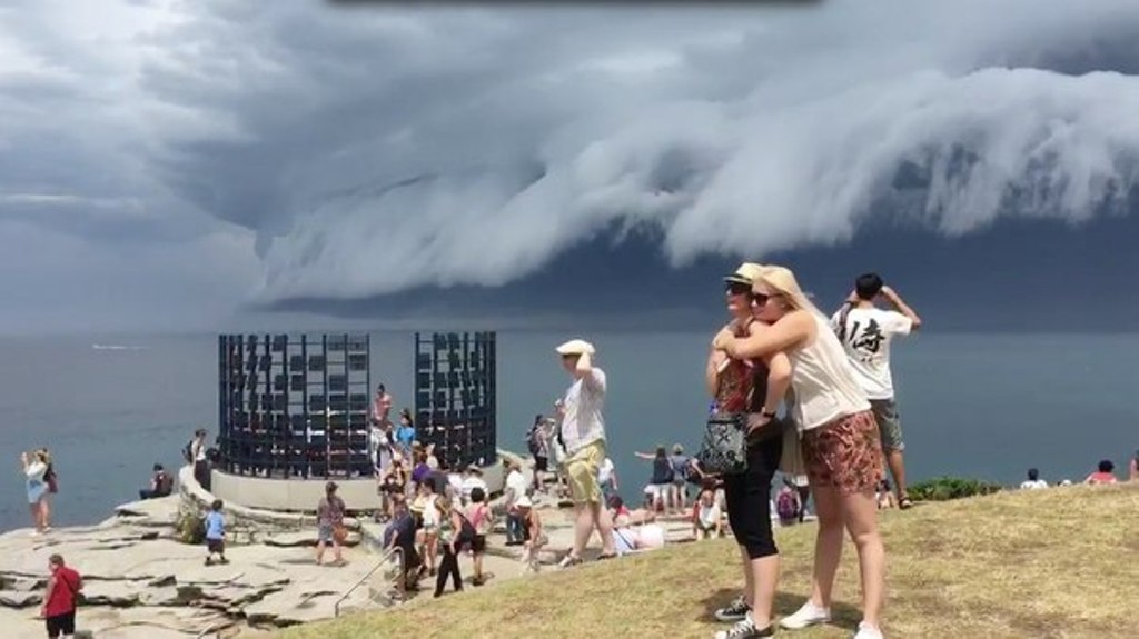  Облачное «цунами» над Сиднеем - фото 5