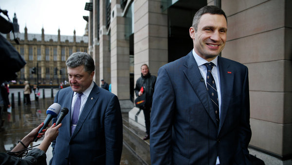  Kurier: Порошенко и Кличко могут предстать перед австрийским судом  - фото 1