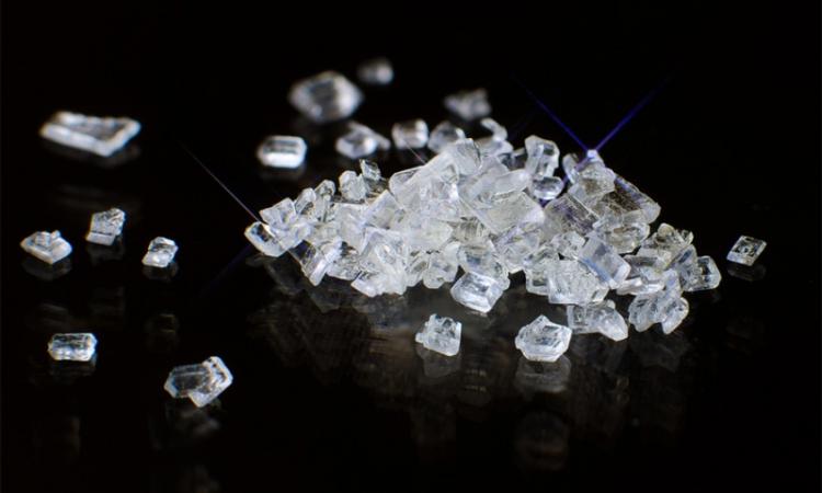  Из застывшей лавы Плоского Толбачика извлекли сотни уникальных алмазов - фото 1