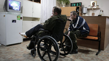  Медведев утвердил требования к домам и квартирам, в которых живут инвалиды - фото 1