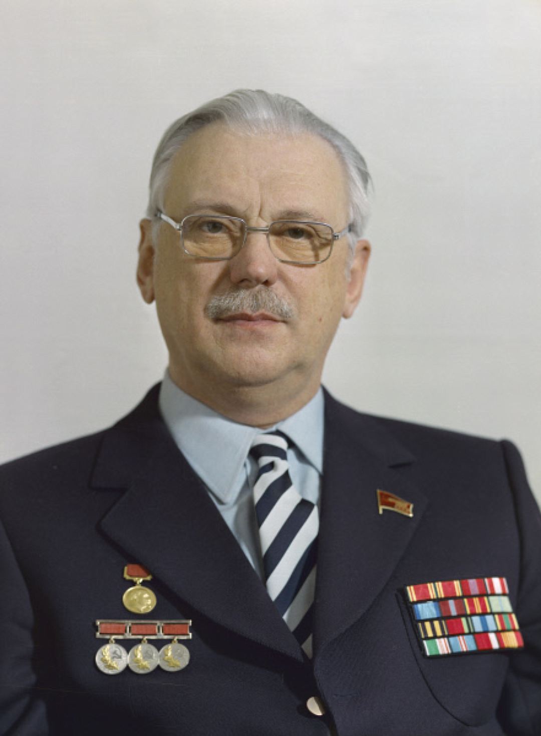  Сергей Владимирович Михалков - фото 1