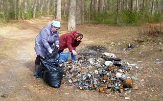 Сотрудники Бельковского лесничества собрали более 6 тонн мусора  в лесных массивах Рязанщины - фото 1