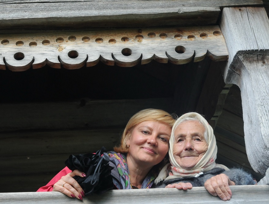 1Елена Шатковская слева и А.А. Семенова Фото Б.Францен