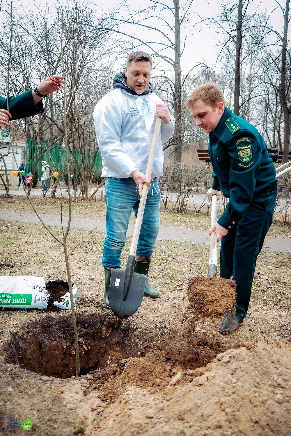 Участие во Всероссийском экологическом субботнике "Зелёная весна" - фото 8