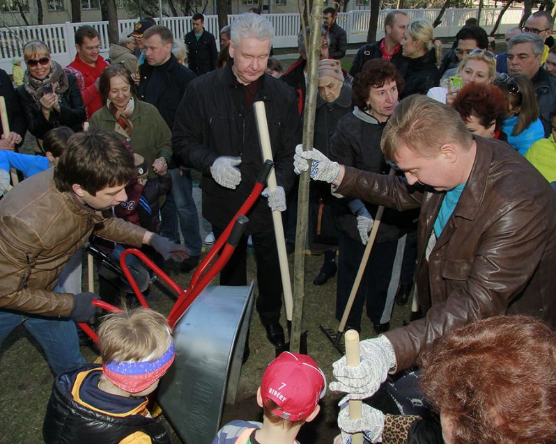 День Земли с Сергеем Собяниным превратился в миллион деревьев - фото 5