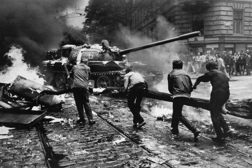 Танки идут по Праге: братский террор оккупации-1968 - фото 15