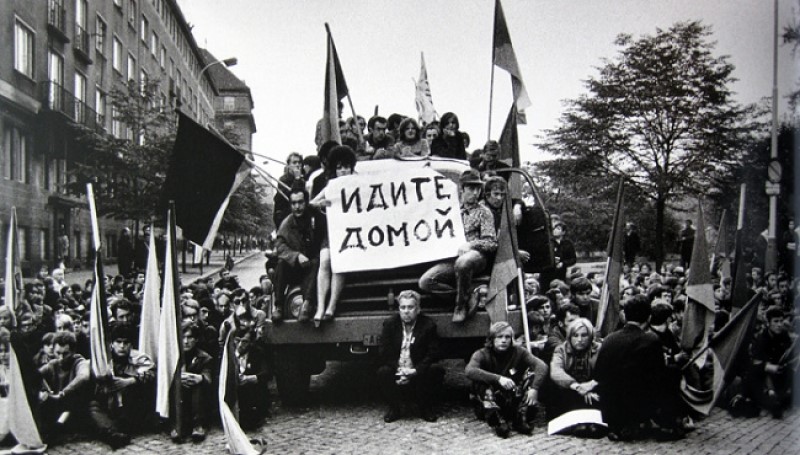 Танки идут по Праге: братский террор оккупации-1968 - фото 10
