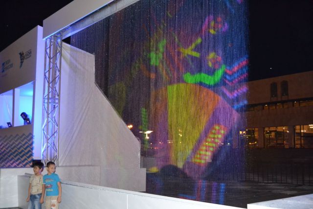 Я Вода! Темные фонтаны, водные экраны, танцы и туманы - фото 16