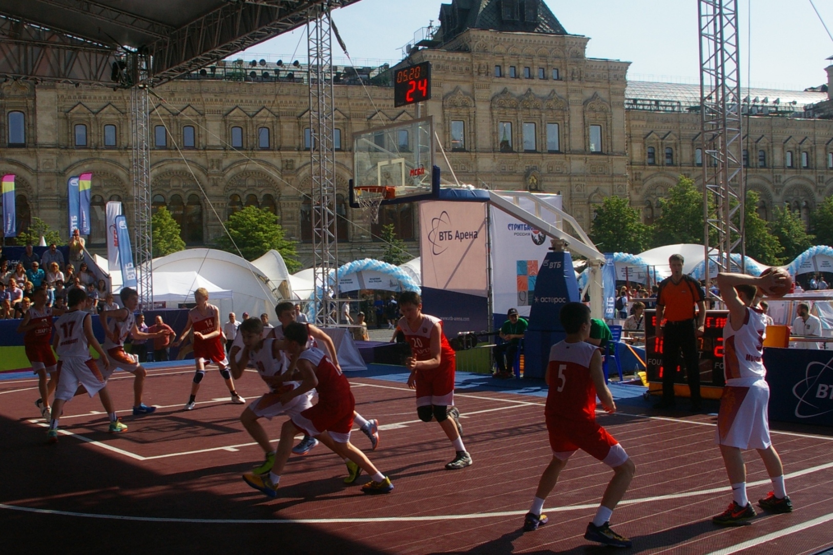 Праздник студенческого баскетбола Vtb Arena Open-2013 на Красной площади - фото 1