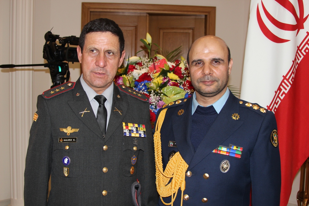  В Москве главы военных атташе поздравили иранских коллег с Днем Вооруженных сил  - фото 16
