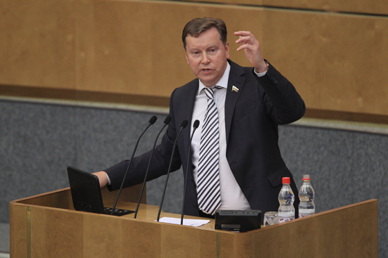  Олег Нилов предложил законодательно защитить граждан, выплачивающих ипотеку в валюте  - фото 1