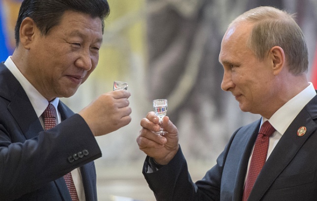  Американцы впервые заговорили о китайско-российской валюте  - фото 1