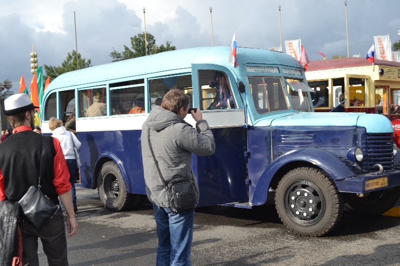 "Фото из окна". Из окна ретроавтобуса на ВДНХ - фото 37