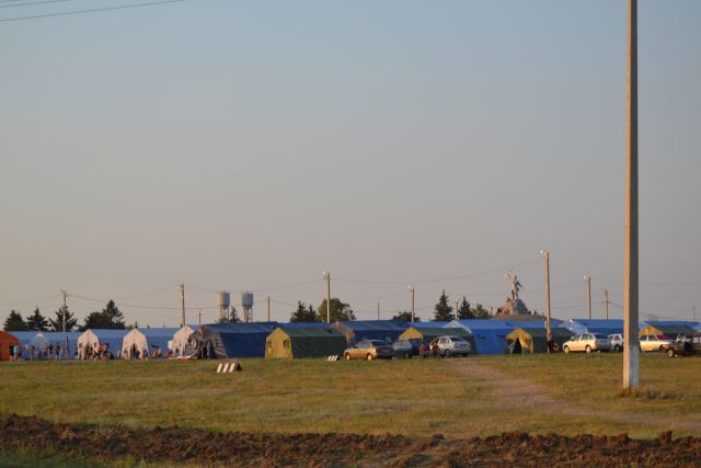 Лагерь для беженцев из Украины. Матвеев Курган - фото 2