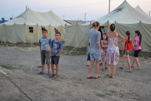 Лагерь для беженцев из Украины. Матвеев Курган - фото 31