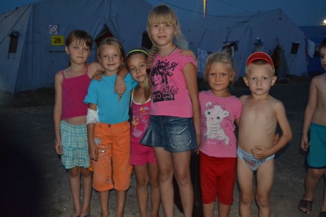Лагерь для беженцев из Украины. Матвеев Курган - фото 46
