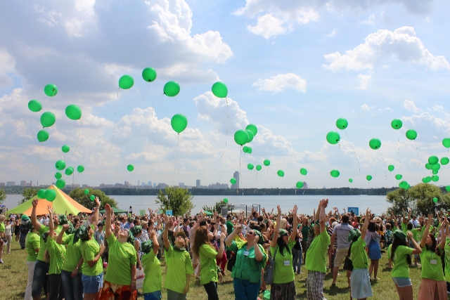   Экофест 2013 в Москве -  флешмоб «Зелёное сердце» - фото 17