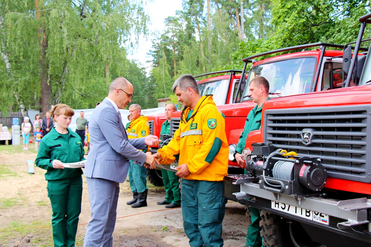 В Рязанской области состоялось торжественное вручение лесопожарной и лесохозяйственной техники - фото 1