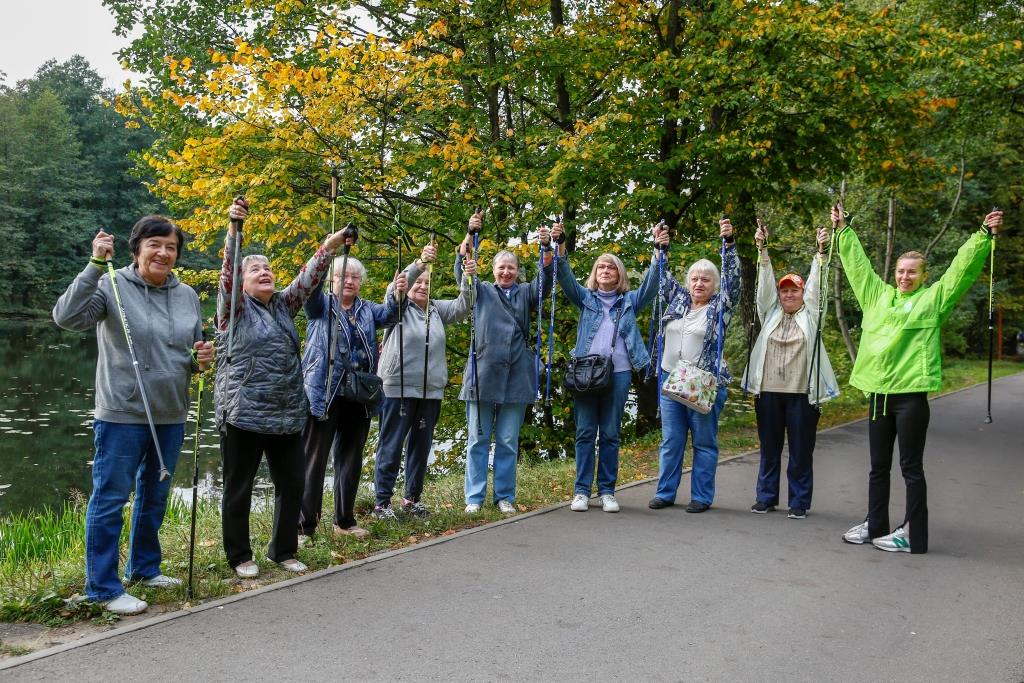 Участники проекта «Московское долголетие» посетили около 750 экозанятий с пользой для себя и природы   - фото 4