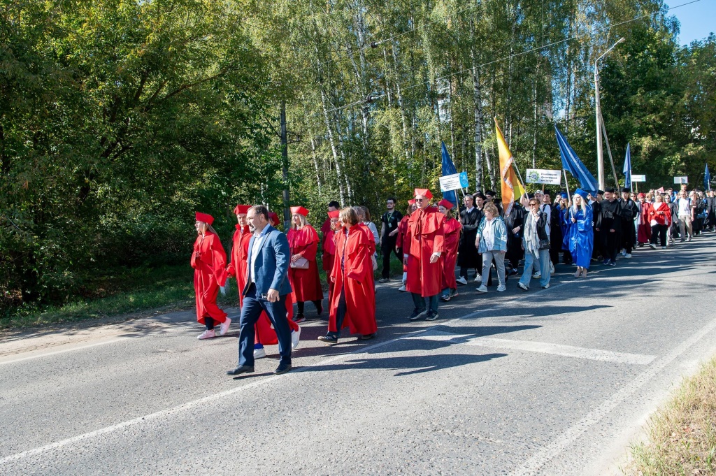 Регистрация на рейс «Студенческая жизнь» открыта!  В университете «Дубна» первокурсников посвятили в студенты уже в 30-й раз - фото 5