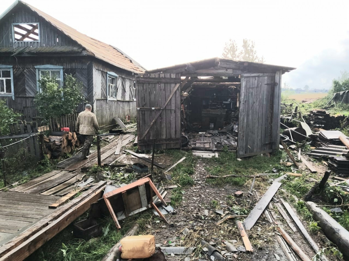 По Кировской области прошелся разрушительный смерч (фото,видео) - фото 3