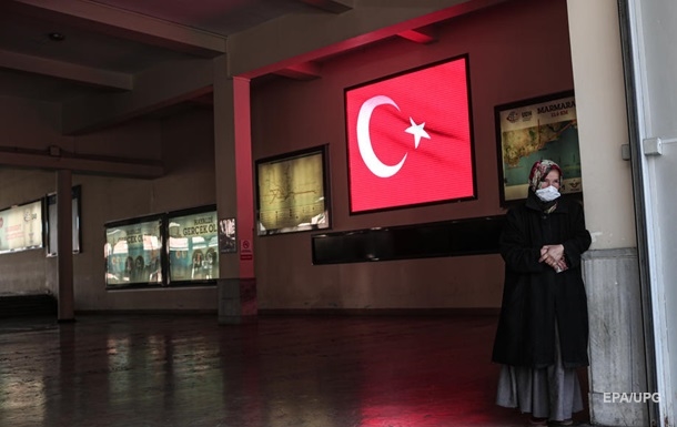 МВД Турции объявило о введении в своих крупных городах комендантского часа - фото 1