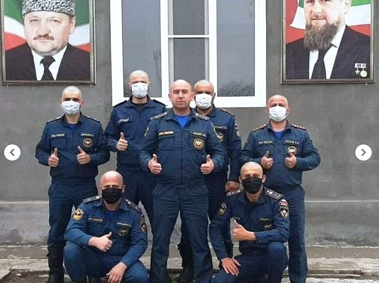 МЧС Чечни побрился налысо вслед за главой республики Кадыровым - фото 1