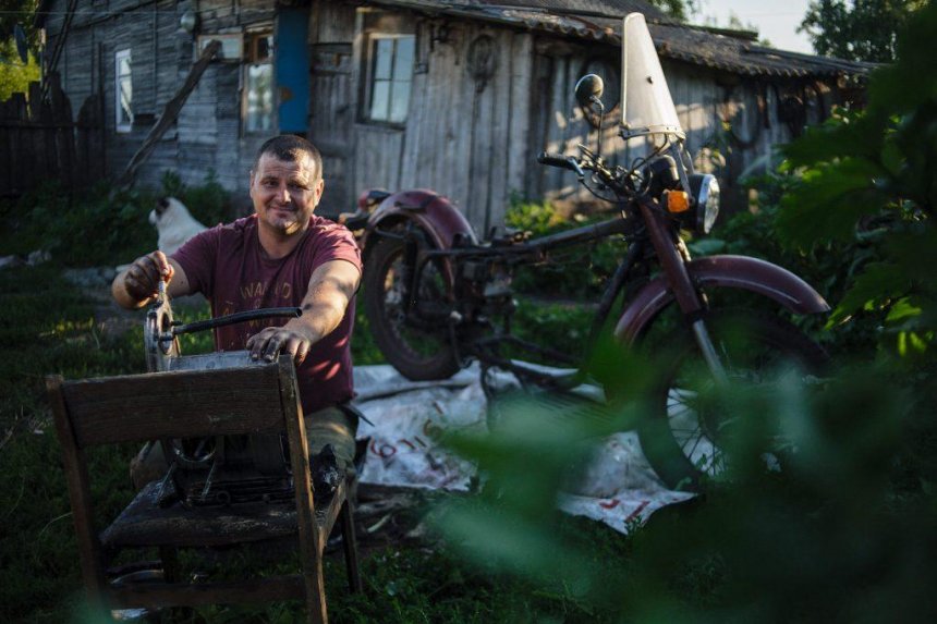 «Деревня – это настоящая жизнь, а не проверка на прочность»: Житель Никифоровского района Тамбовщины пересел с самолёта на трактор - фото 1