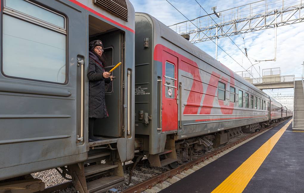 РЖД отменяют курсирование части поездов внутри России - фото 1