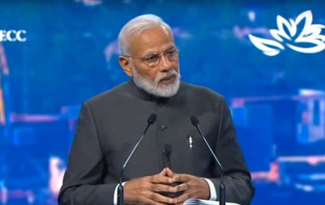 Премьер-министр Индии Нарендра Моди попросил прощения у бедняков страны - фото 1