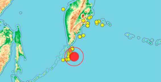Мощное землетрясение на Курилах и угроза цунами - фото 1