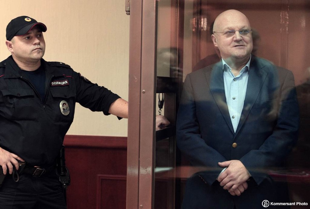 Бывший генерал СК Дрыманов получил за взятки 12 лет колонии - фото 1