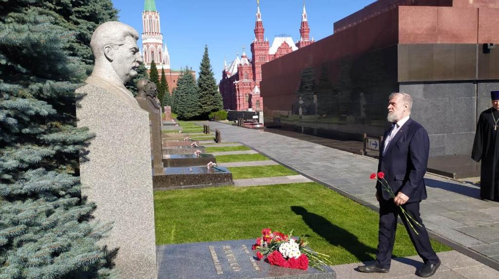 Московские суворовцы почтили память создателя суворовских военных и нахимовских военно-морских училищ  - фото 5
