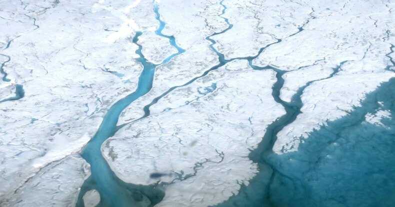 Точки невозврата достигло таяние ледников Гренландии - фото 1