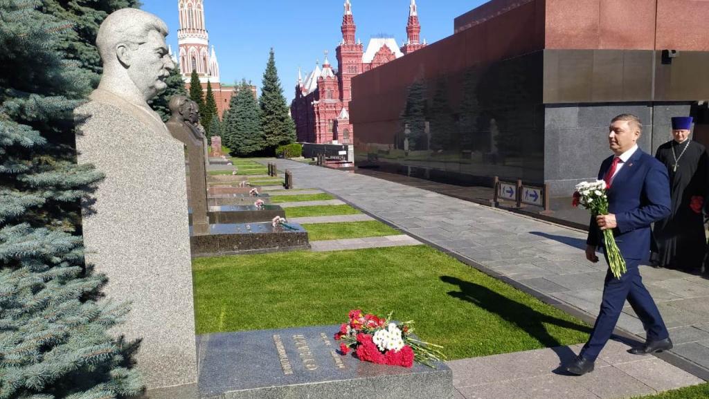 Московские суворовцы почтили память создателя суворовских военных и нахимовских военно-морских училищ  - фото 19