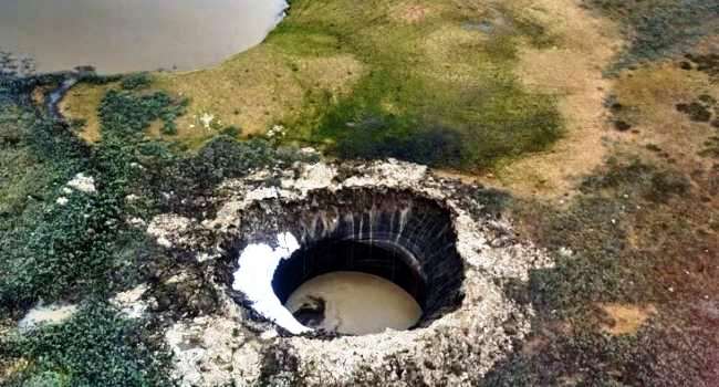 CNN (США): ученые разгадали загадку огромных кратеров, образующихся в сибирской вечной мерзлоте - фото 2