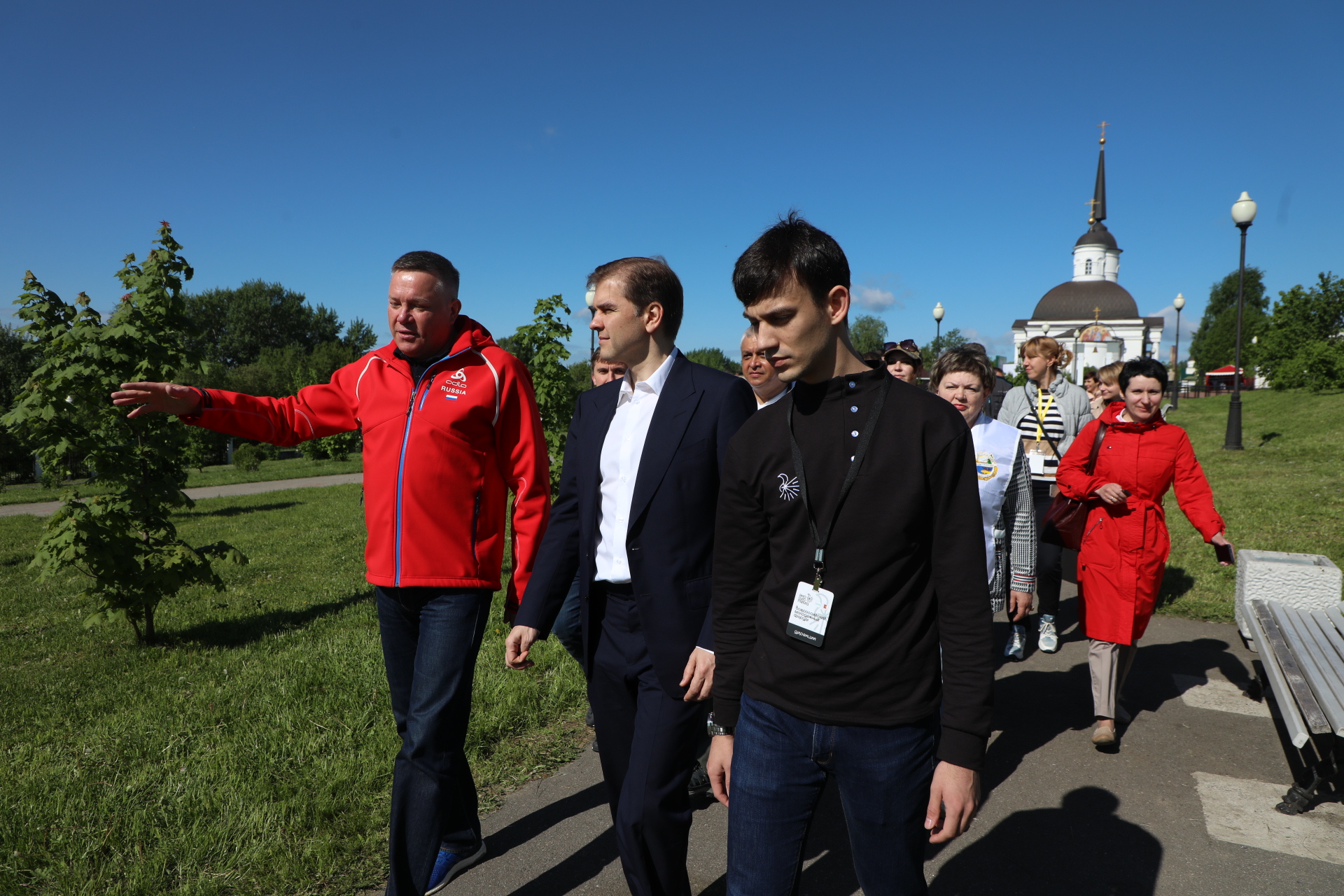 Участники молодежного форума «Экосистема» высадили деревья в рамках акции «Сад памяти» - фото 2