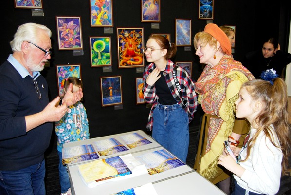 Выставка «Мы – дети Космоса» на I Международной детской биеннале в Минске - фото 4