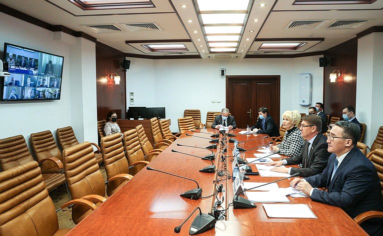 А. Майоров провел выездное заседание экологической секции Экспертного совета в Санкт-Петербурге - фото 1