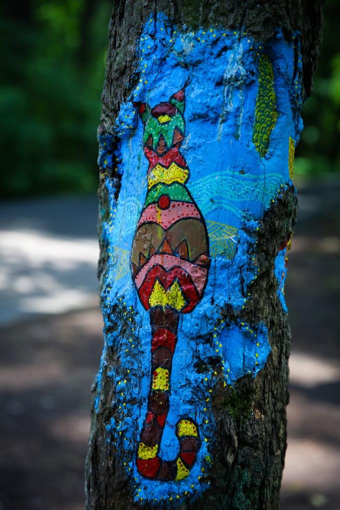 Рисунки на деревьях: в Мосприроде стартует природоохранная акция «ПаркАрт» - фото 8