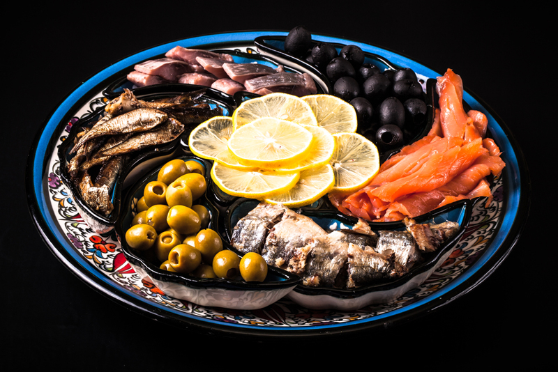 Рыбная тарелка. Подборка оригинальной подачи рыбы и морепродуктов на праздничный стол - фото 12