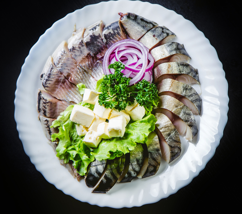 Рыбная тарелка. Подборка оригинальной подачи рыбы и морепродуктов на праздничный стол - фото 28